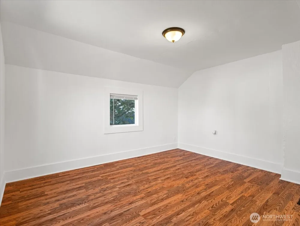 1108 W 14th Street W Vancouver, WA 98660