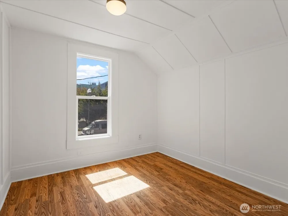 1108 W 14th Street W Vancouver, WA 98660