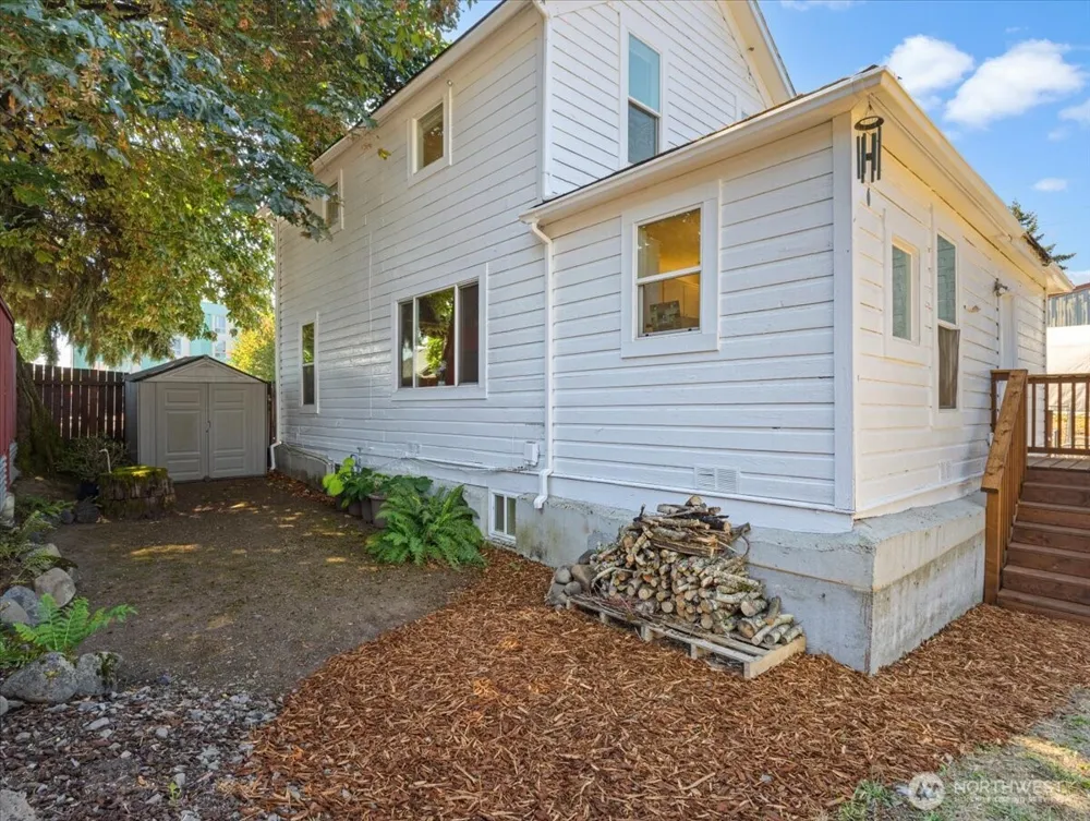 1108 W 14th Street W Vancouver, WA 98660