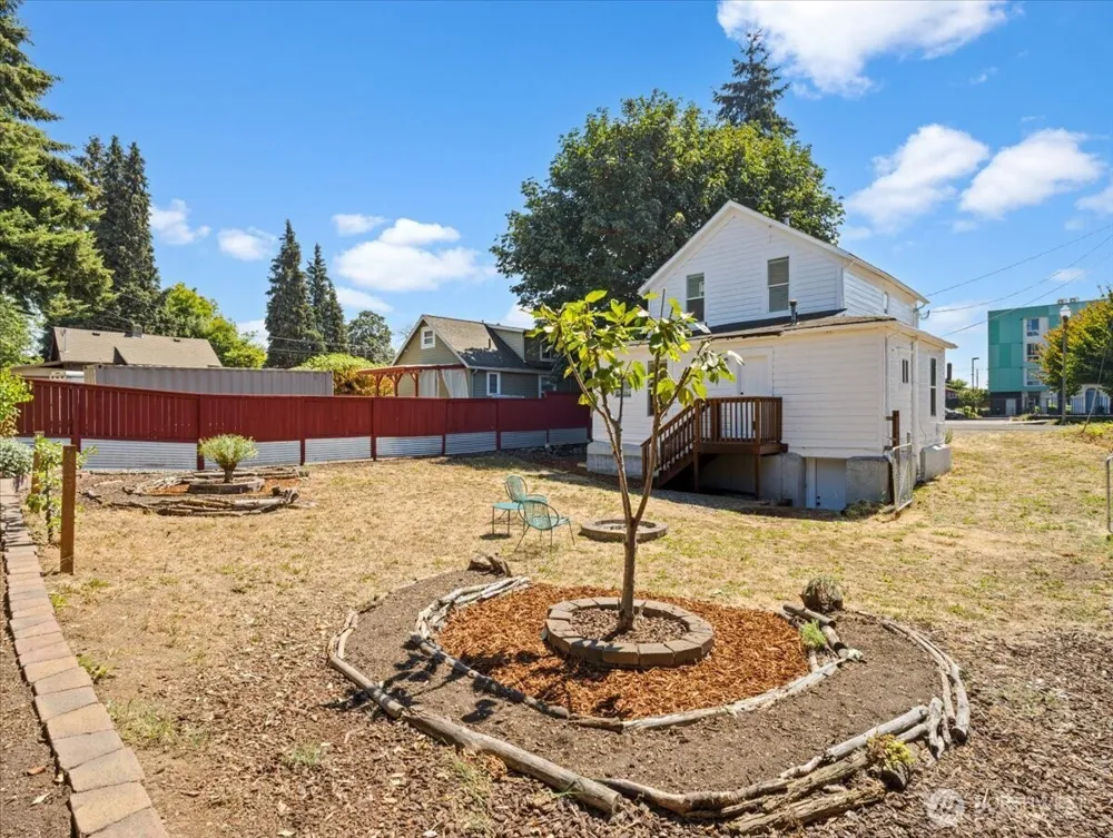 1108 W 14th Street W Vancouver, WA 98660