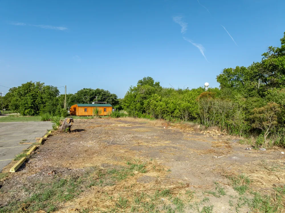 303 Elm Street Mart, TX 76664