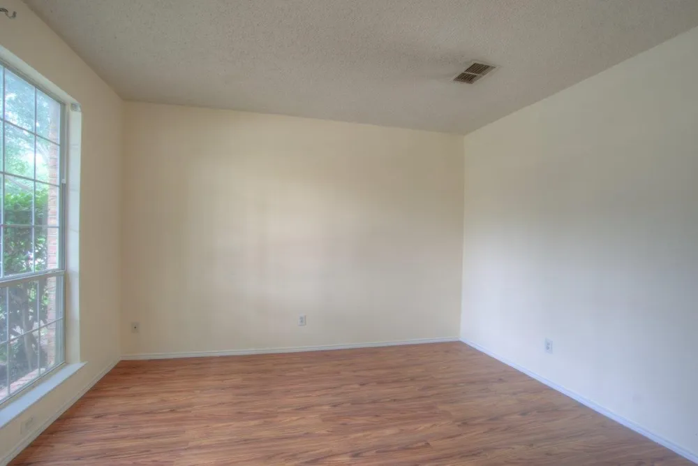 1369 Colby Drive Lewisville, TX 75067