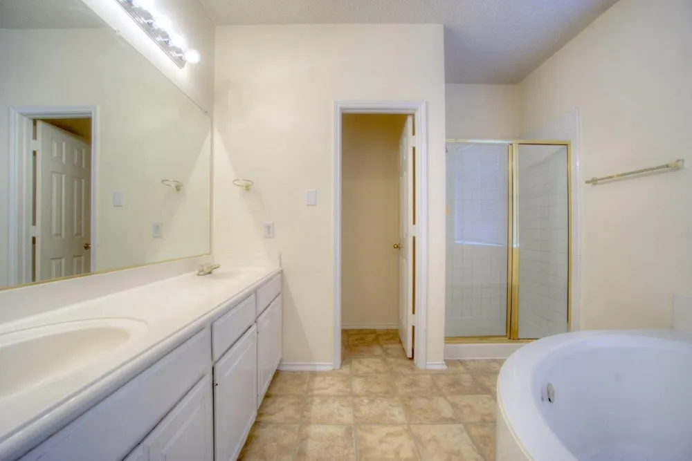 1369 Colby Drive Lewisville, TX 75067