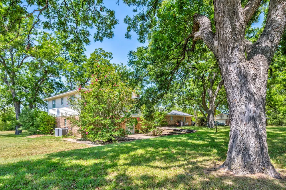 346 Smith Oak Road Sherman, TX 75090