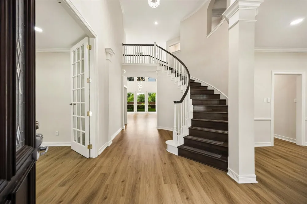 2302 Upland Park Drive Sugar Land, TX 77479