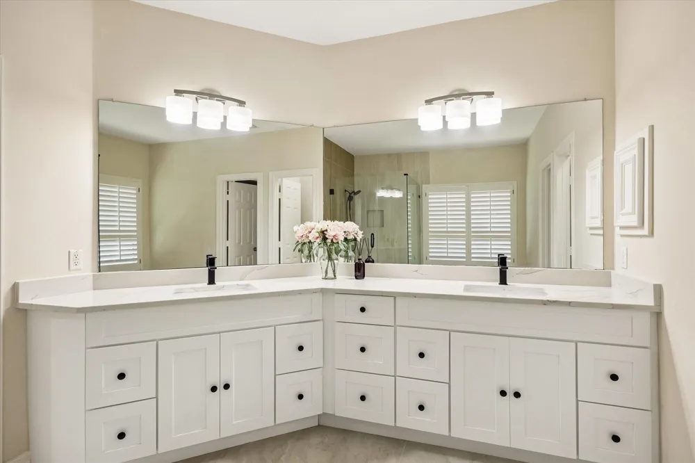 2302 Upland Park Drive Sugar Land, TX 77479