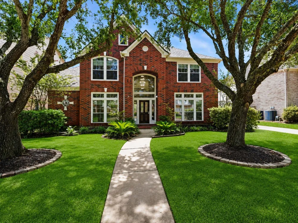2302 Upland Park Drive Sugar Land, TX 77479