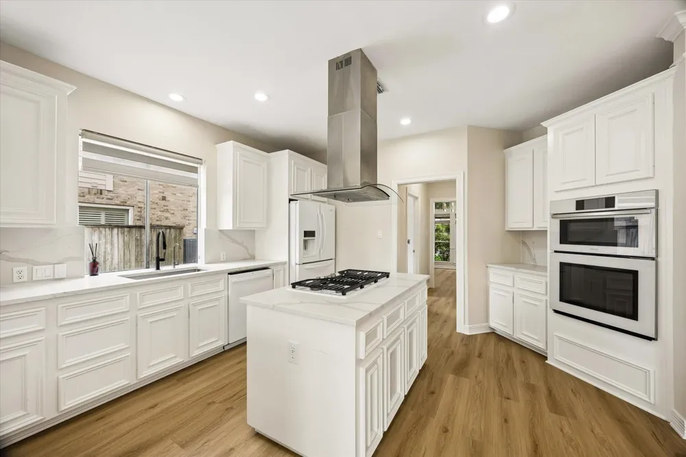 2302 Upland Park Drive Sugar Land, TX 77479