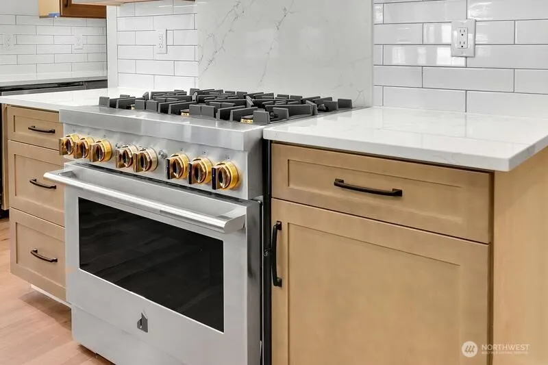 5921 164th Street SW Lynnwood, WA 98037