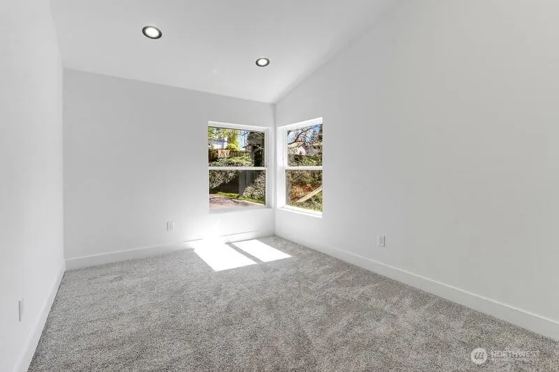 5921 164th Street SW Lynnwood, WA 98037