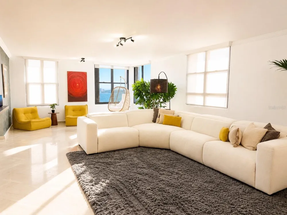 7 Candina St., CANDINA SEA TOWER #1701 San Juan, PR 00907
