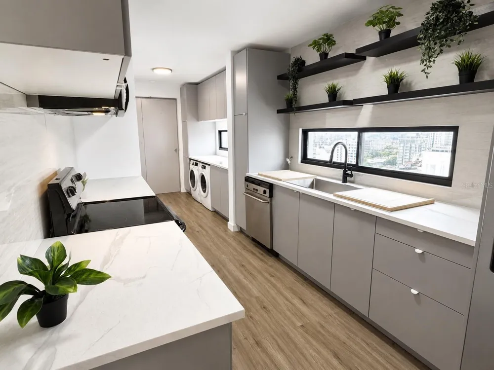 7 Candina St., CANDINA SEA TOWER #1701 San Juan, PR 00907