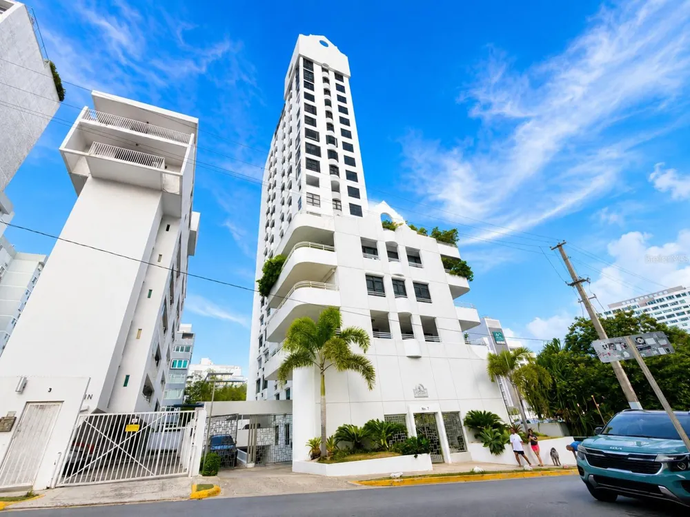 7 Candina St., CANDINA SEA TOWER #1701 San Juan, PR 00907