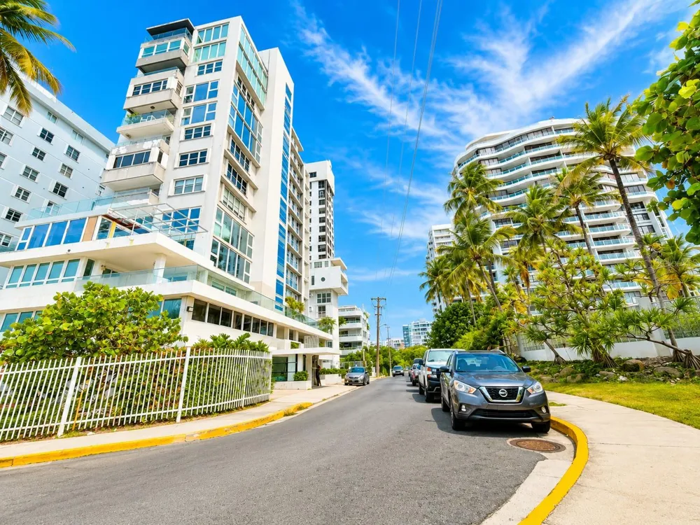 7 Candina St., CANDINA SEA TOWER #1701 San Juan, PR 00907
