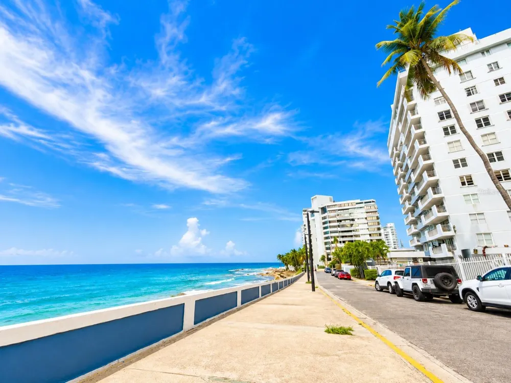 7 Candina St., CANDINA SEA TOWER #1701 San Juan, PR 00907