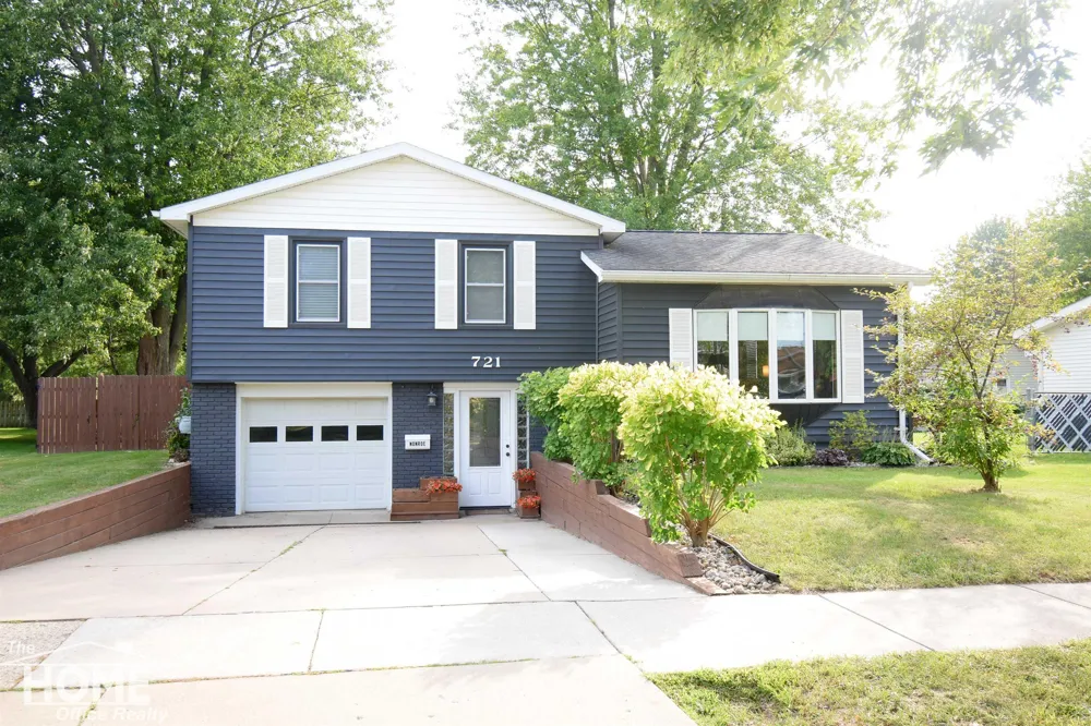 721 Huntington Drive Owosso City, MI 48867