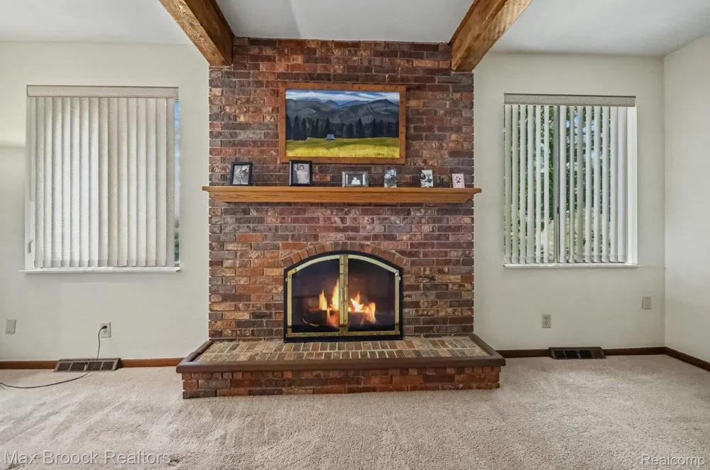 6925 W Church Street Independence Charter Township, MI 48346