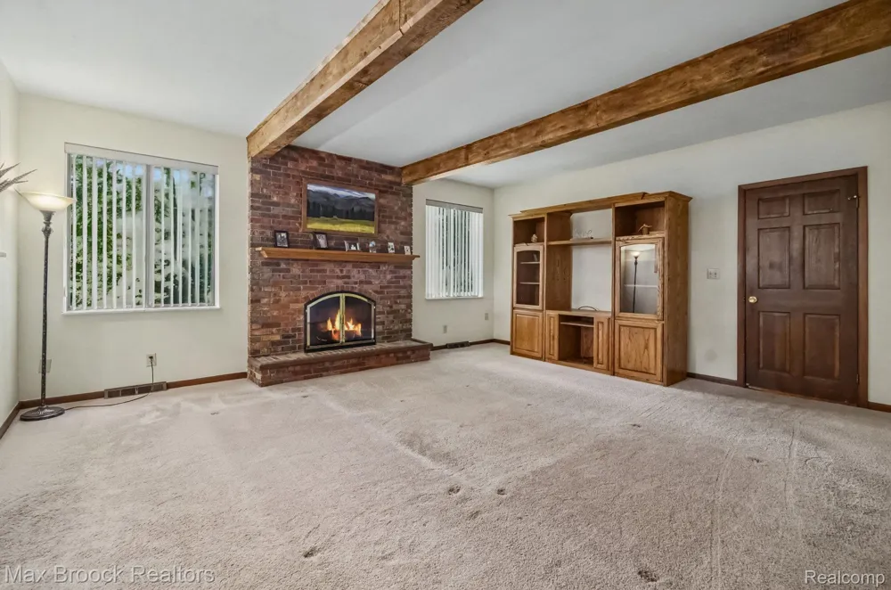 6925 W Church Street Independence Charter Township, MI 48346