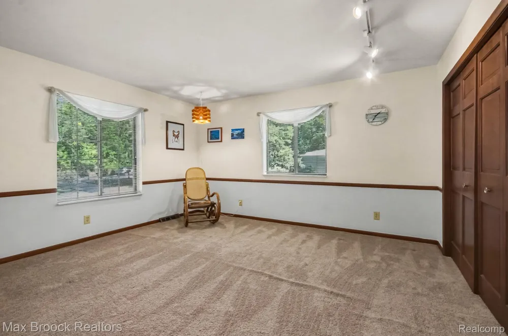 6925 W Church Street Independence Charter Township, MI 48346