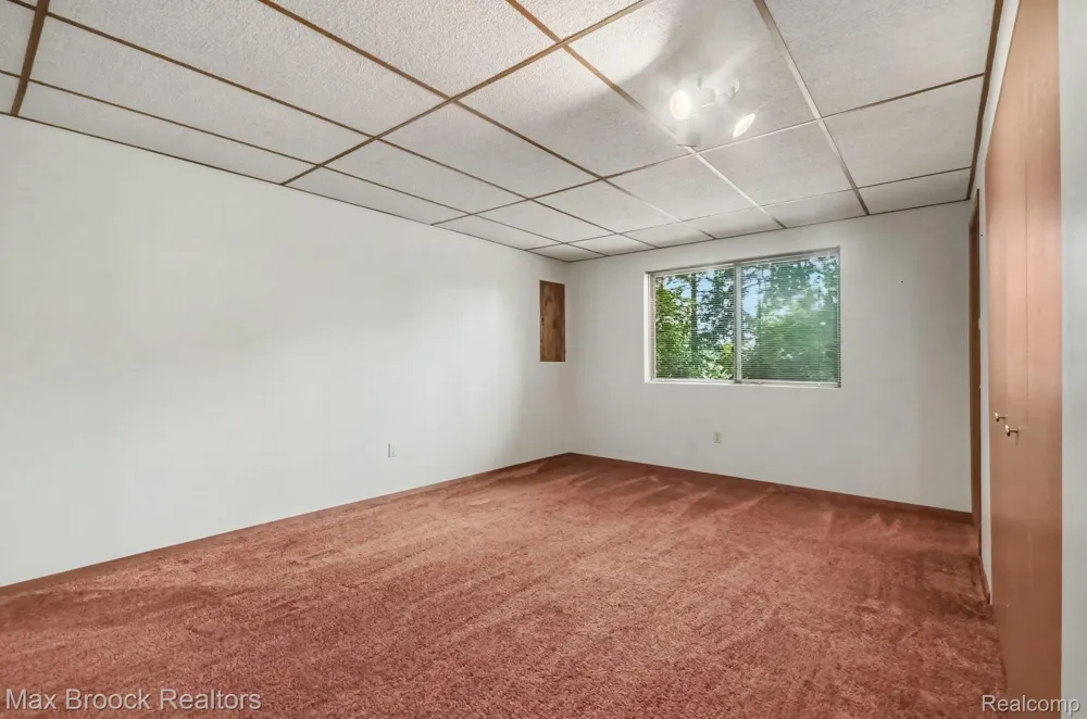6925 W Church Street Independence Charter Township, MI 48346