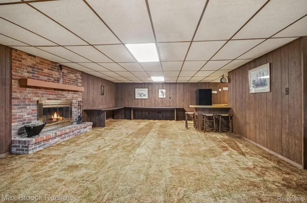 6925 W Church Street Independence Charter Township, MI 48346