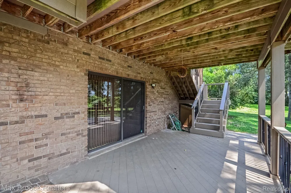 6925 W Church Street Independence Charter Township, MI 48346