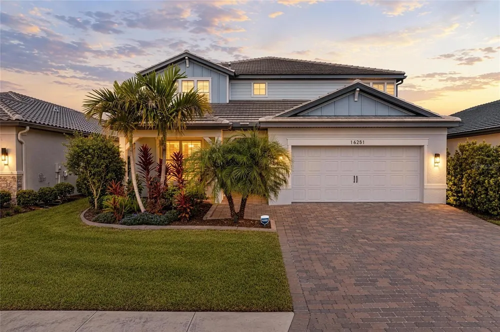 16251 HIDDEN OAK LOOP Bradenton, FL 34211