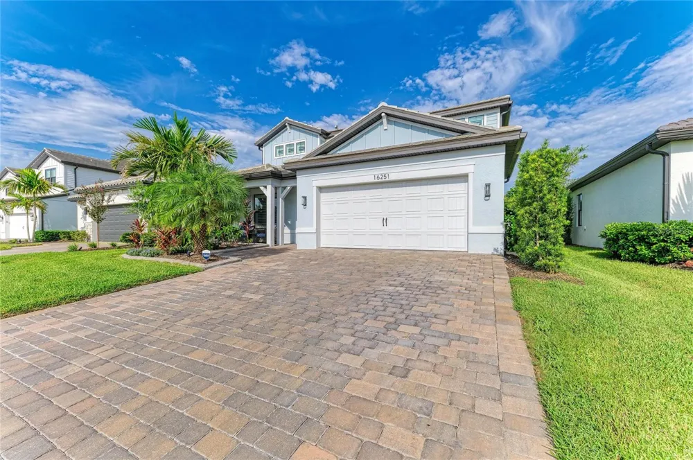 16251 HIDDEN OAK LOOP Bradenton, FL 34211