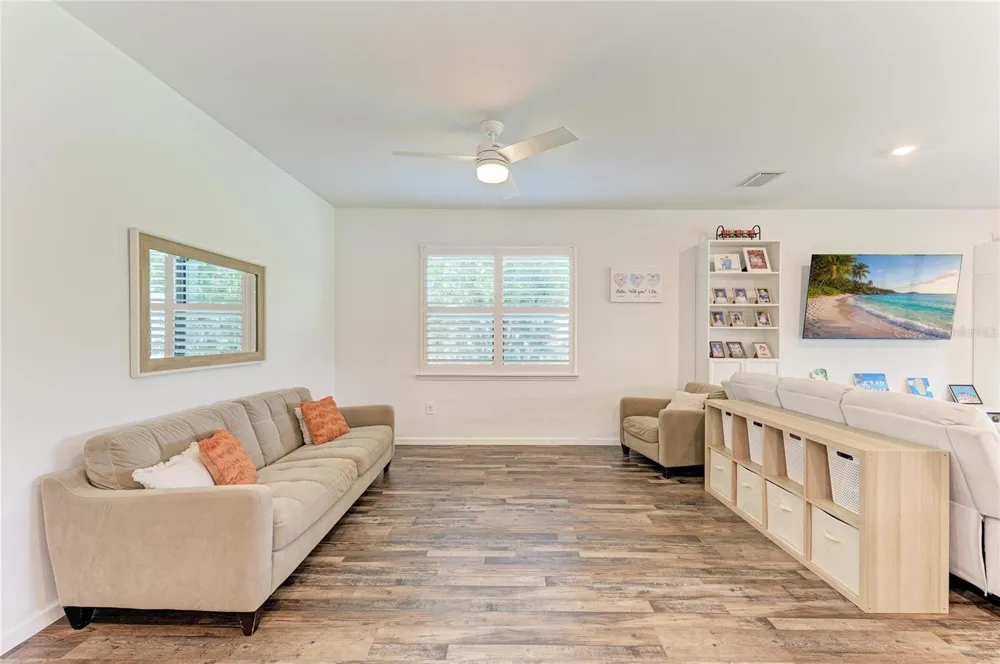 16251 HIDDEN OAK LOOP Bradenton, FL 34211
