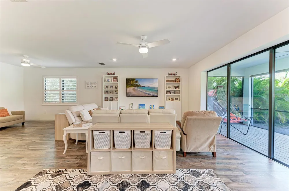 16251 HIDDEN OAK LOOP Bradenton, FL 34211