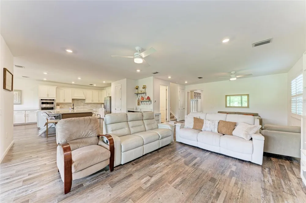 16251 HIDDEN OAK LOOP Bradenton, FL 34211