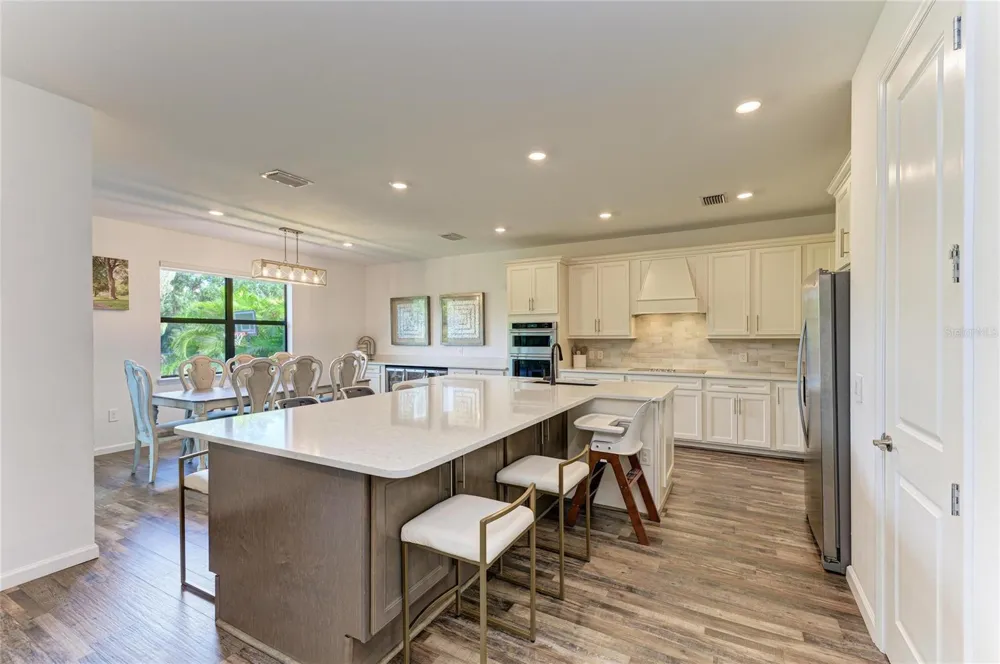 16251 HIDDEN OAK LOOP Bradenton, FL 34211