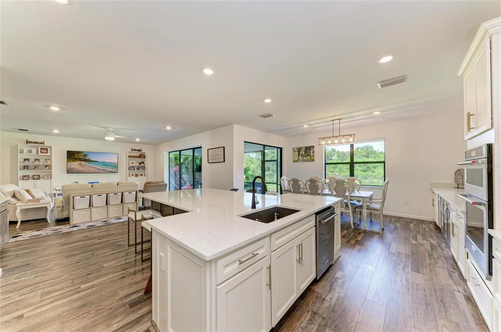 16251 HIDDEN OAK LOOP Bradenton, FL 34211