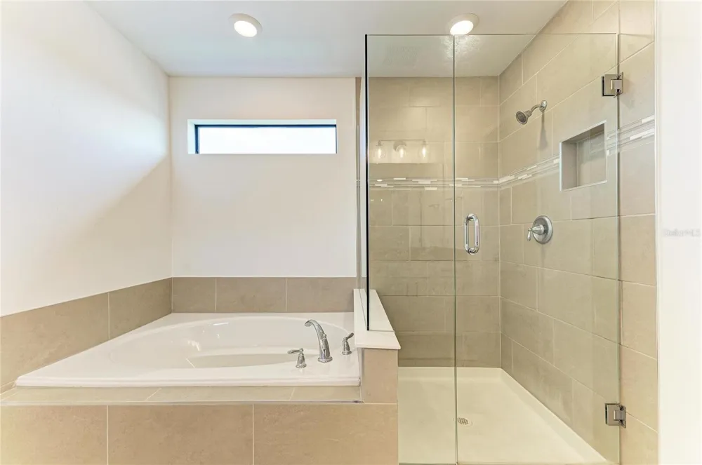 16251 HIDDEN OAK LOOP Bradenton, FL 34211