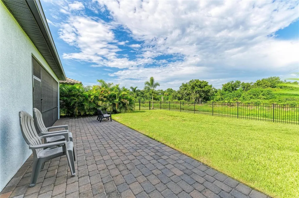 16251 HIDDEN OAK LOOP Bradenton, FL 34211