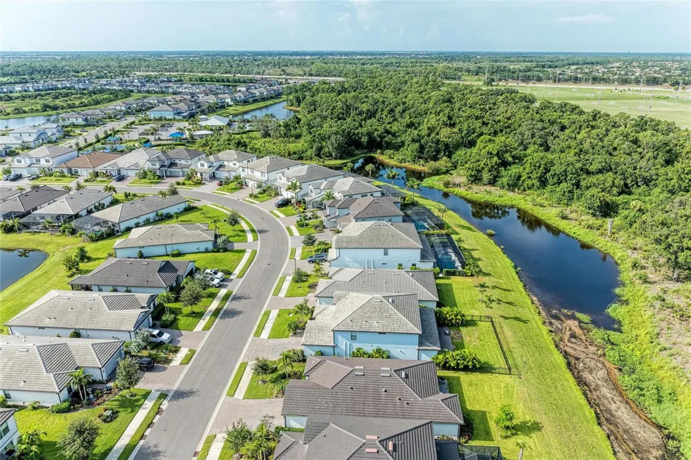 16251 HIDDEN OAK LOOP Bradenton, FL 34211