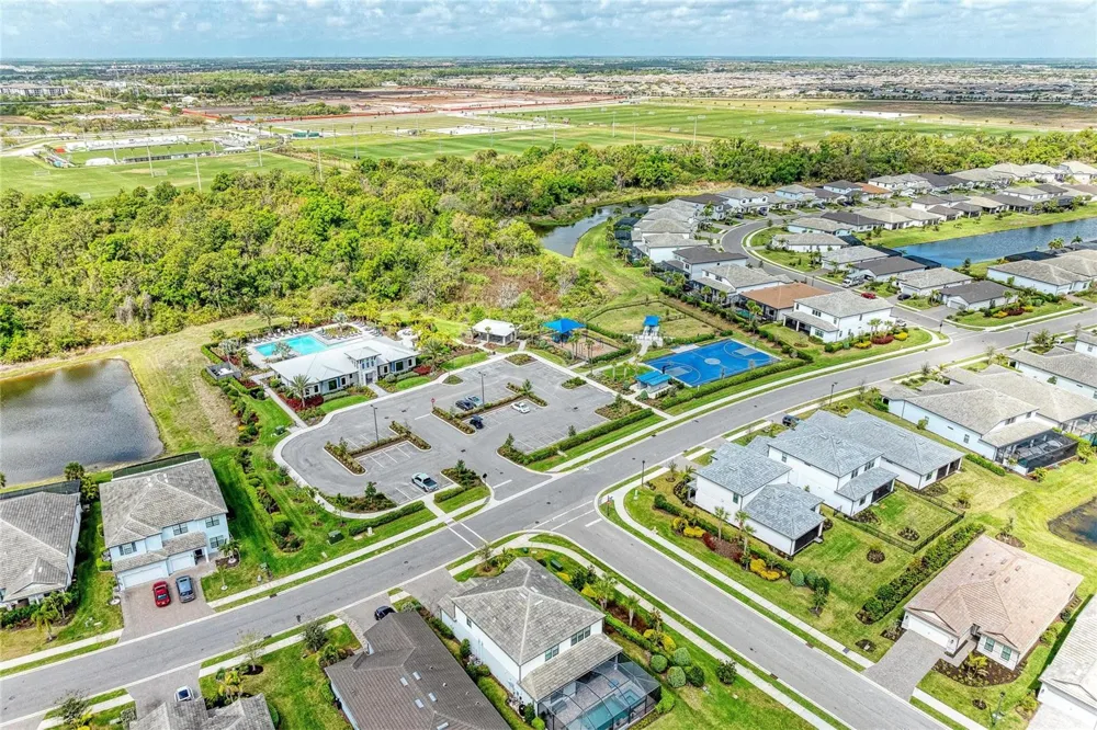 16251 HIDDEN OAK LOOP Bradenton, FL 34211