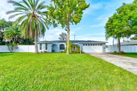 1026 LAKE AVENUE
