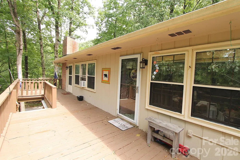 86 Pine Ridge Road Hendersonville, NC 28792