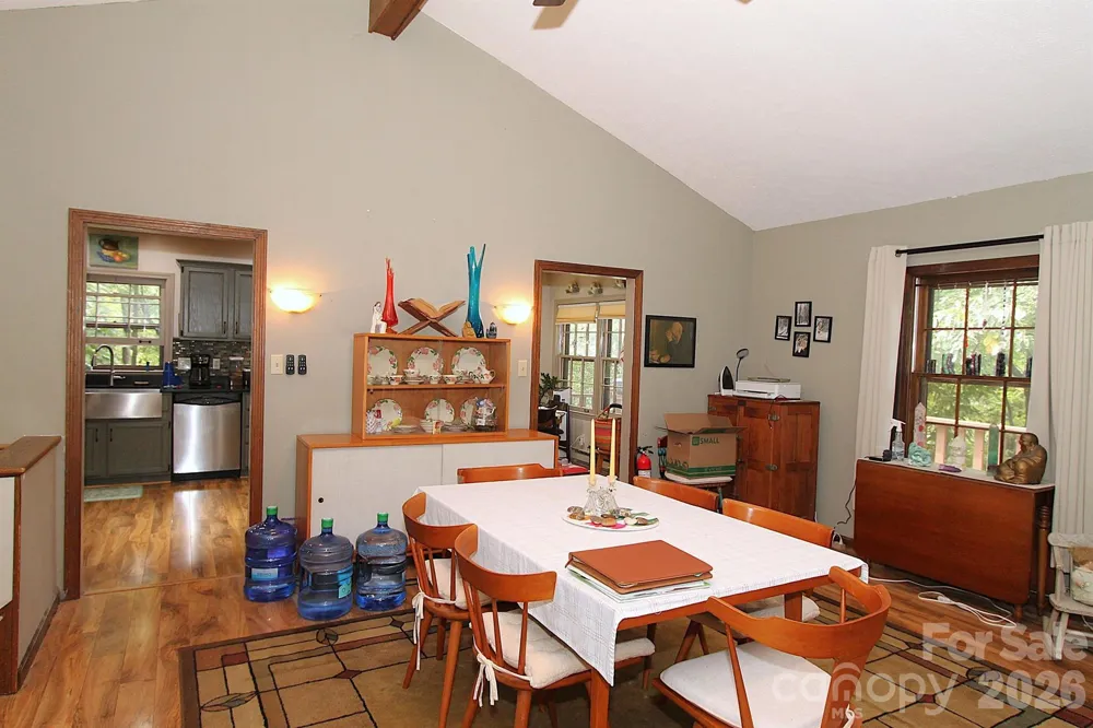 86 Pine Ridge Road Hendersonville, NC 28792