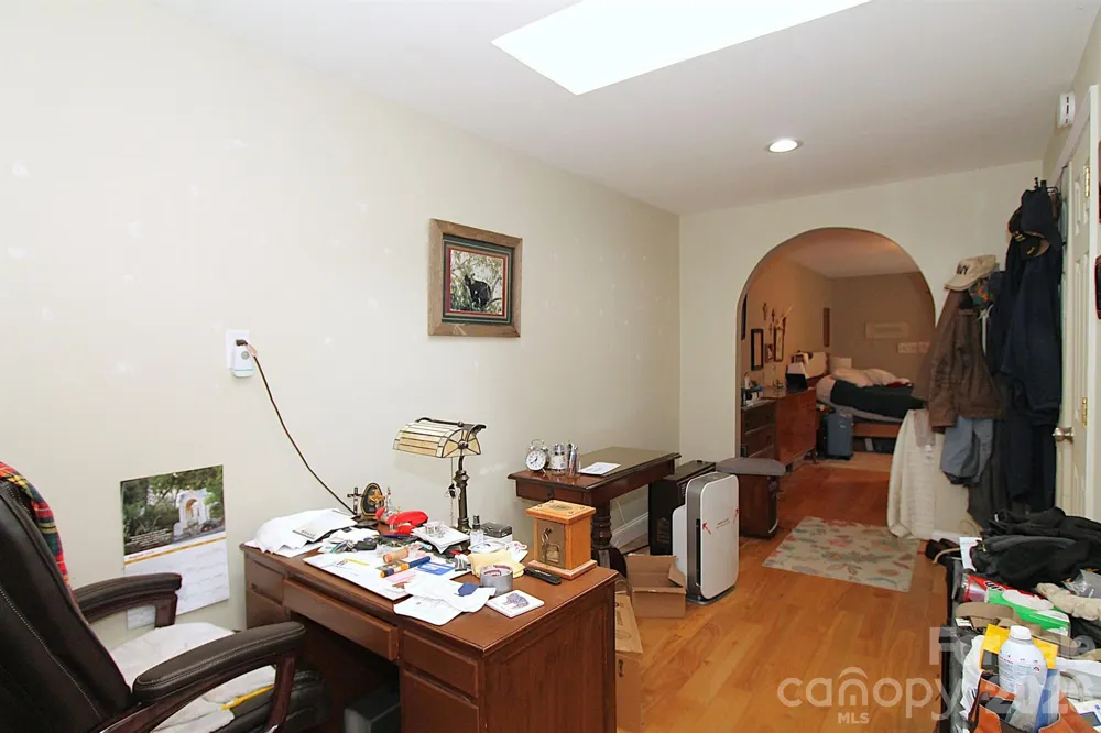 86 Pine Ridge Road Hendersonville, NC 28792