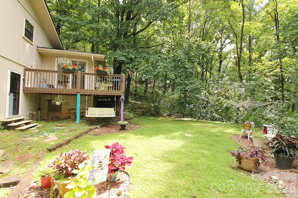 86 Pine Ridge Road Hendersonville, NC 28792