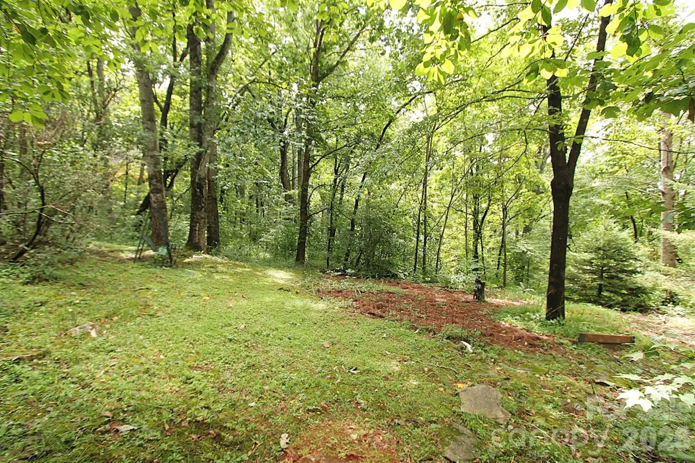 86 Pine Ridge Road Hendersonville, NC 28792