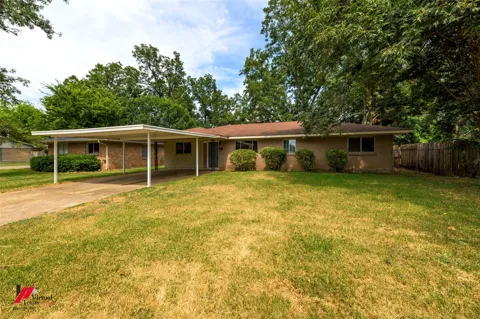 3243 Caroline Dr