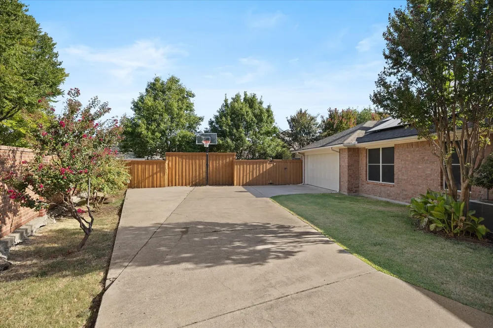 7005 Travelers Crossing Rowlett, TX 75089