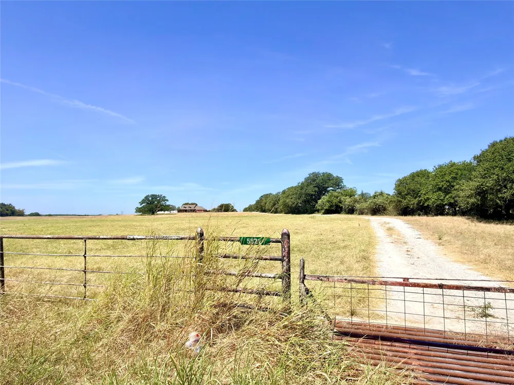 5521 Fm 51 Weatherford, TX 76085