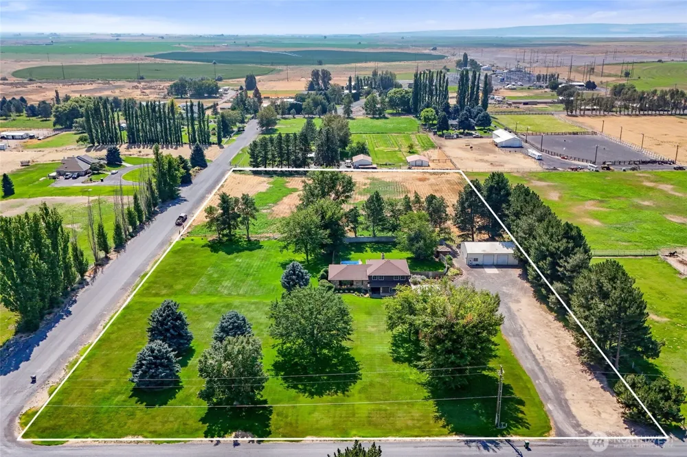 10755 SE Dune Lake Loop Moses Lake, WA 98837