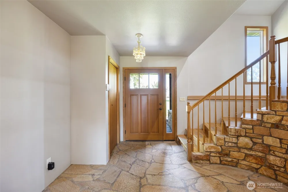 10755 SE Dune Lake Loop Moses Lake, WA 98837