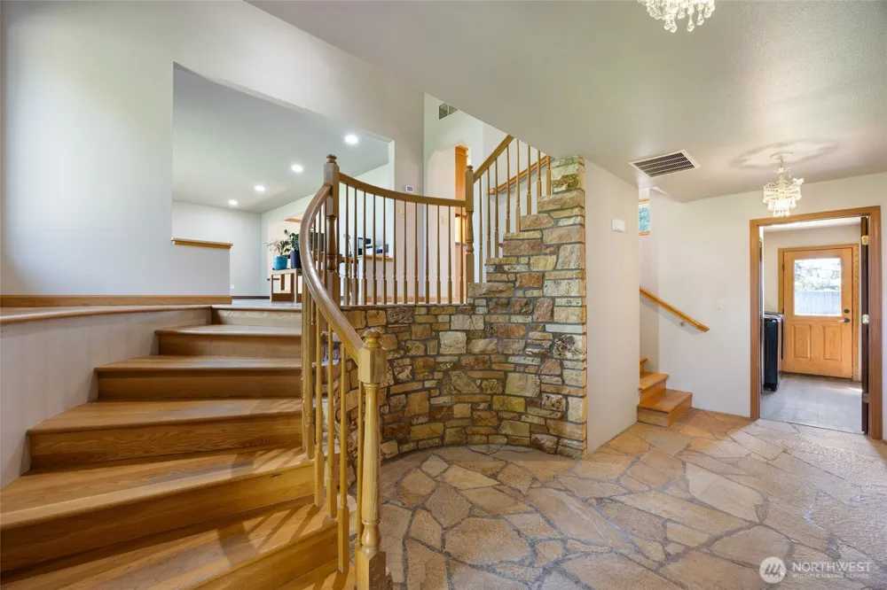 10755 SE Dune Lake Loop Moses Lake, WA 98837