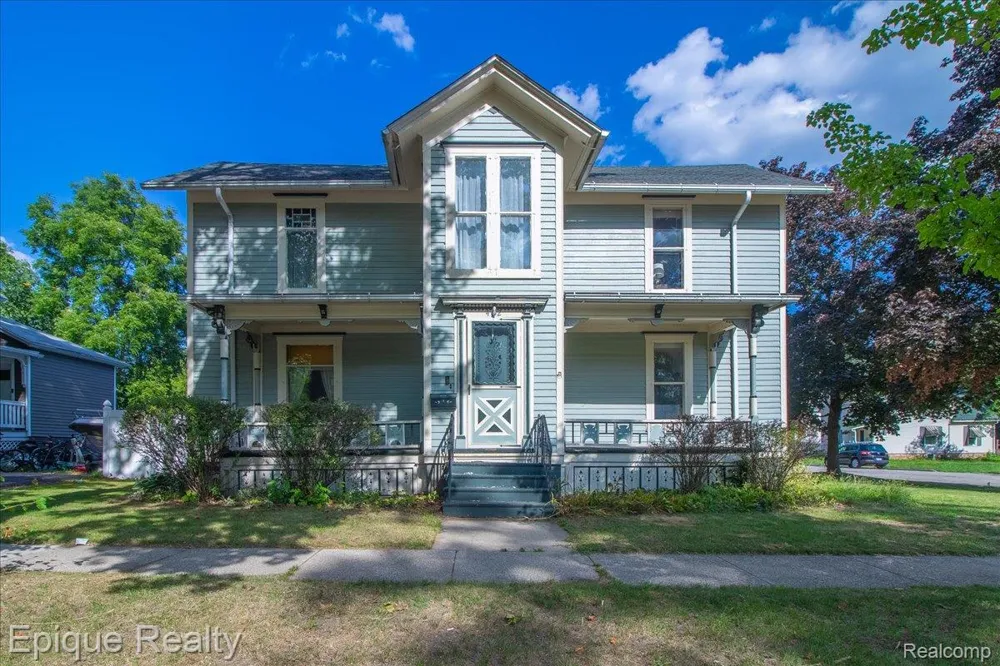 402 Hickory Street Owosso City, MI 48867